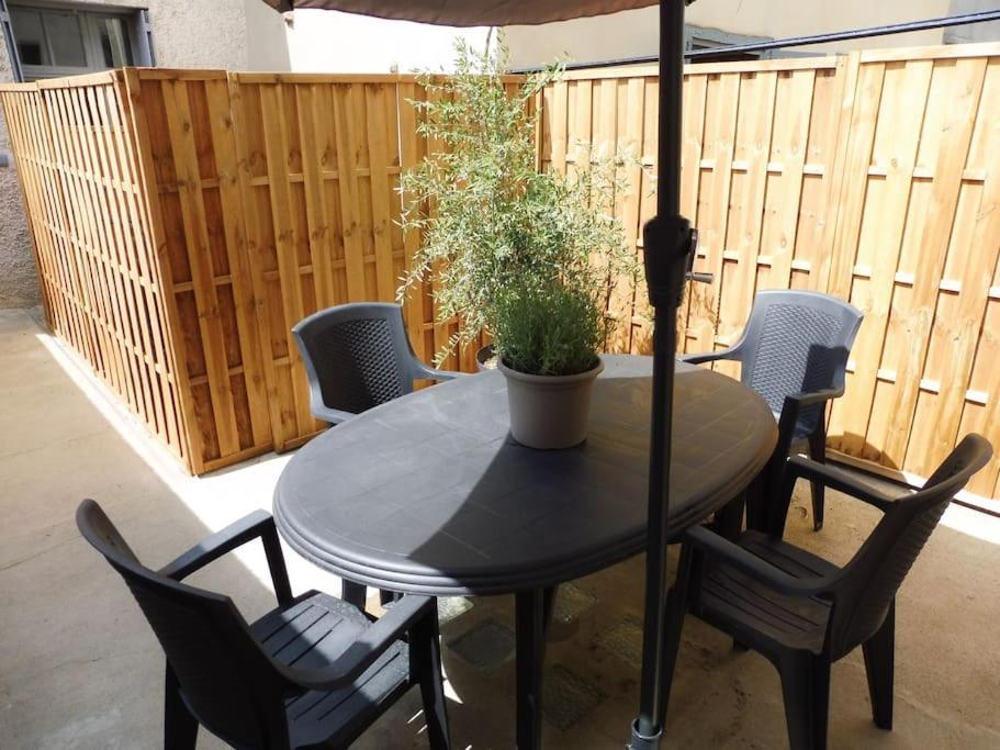 Appartement 4 Voyageurs Avec Terrasse - Wifi Carcassonne Esterno foto
